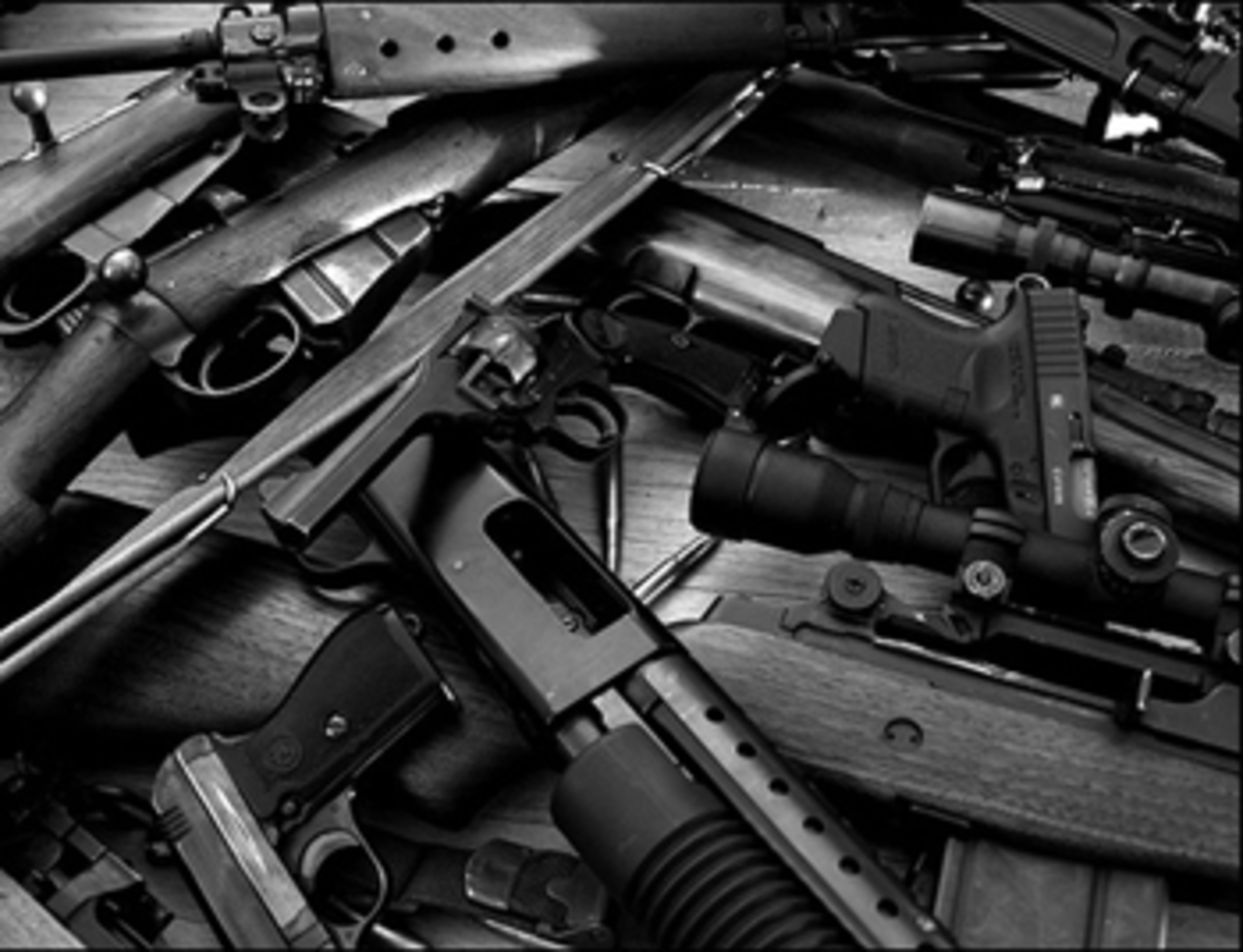 guns photo guns Sheriff Joe Arpaio to Recruit and Arm Citizens, Neo Nazis Have His Back