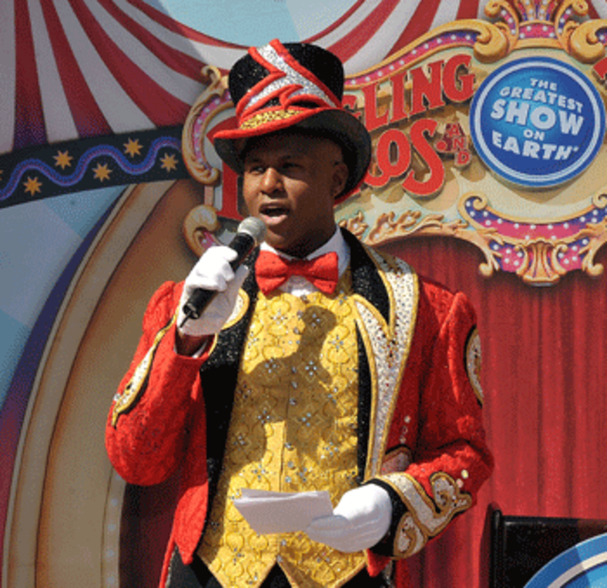 circus-emcee-2 Ringmaster Johnathan Lee Iverson