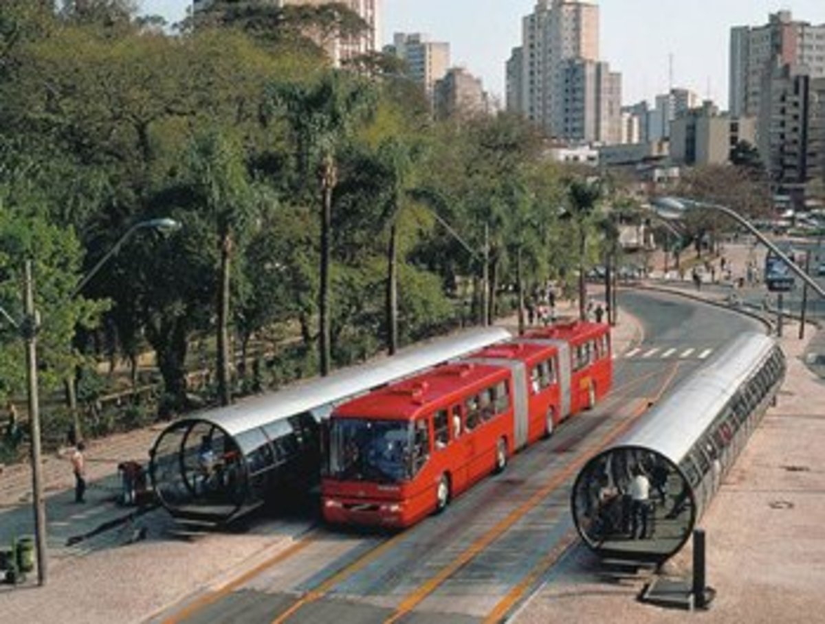 curtiba bus stop photo curtiba bus stop Design to Fail: Of Supertrains and Sprawl