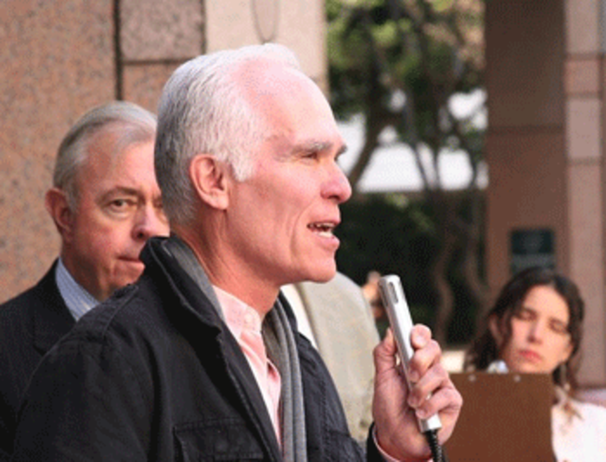 gil garcetti1 Ending Californias Death Penalty to Solve More Crimes
