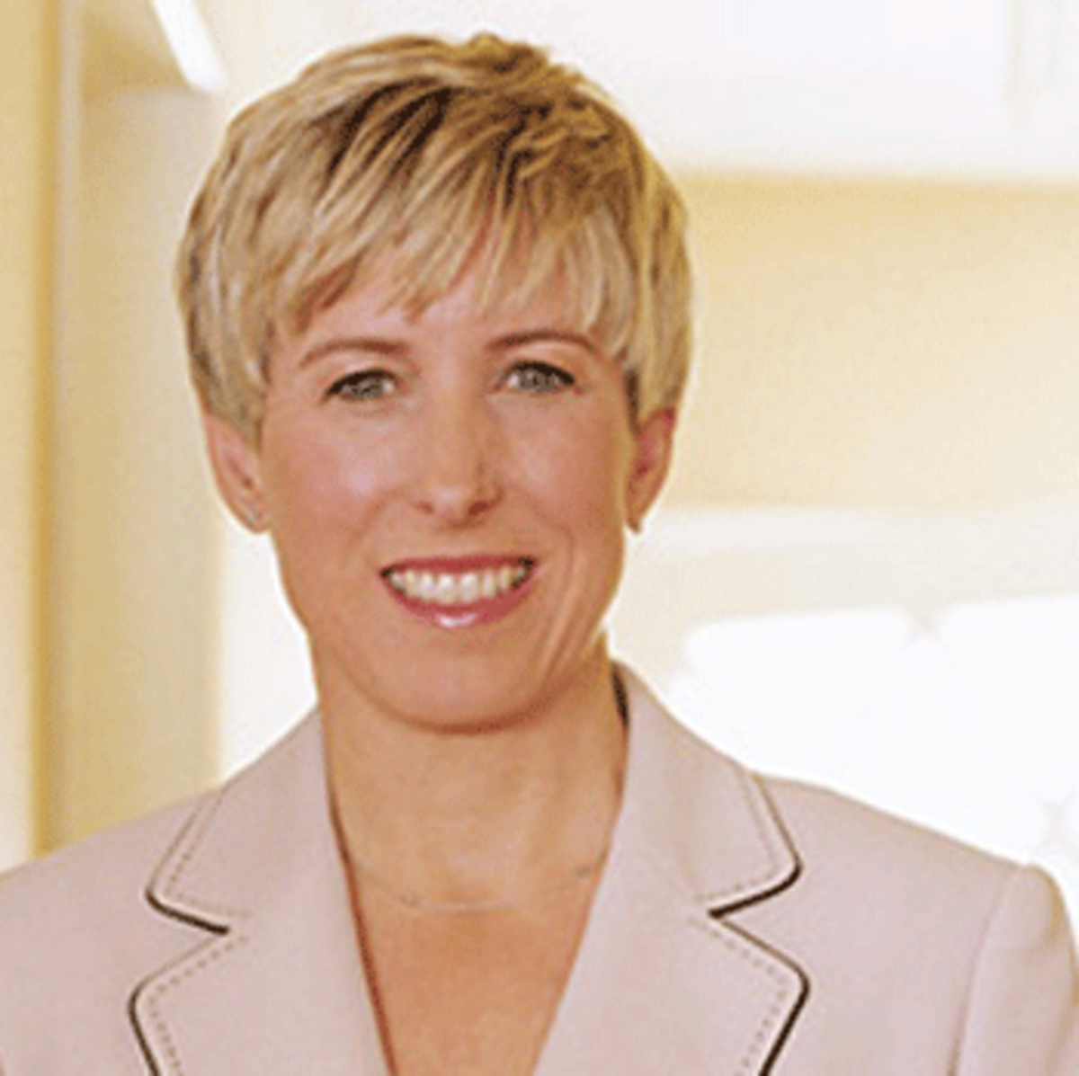 wendy greuel Wendy Greuel Charms Audience, Eludes Questions