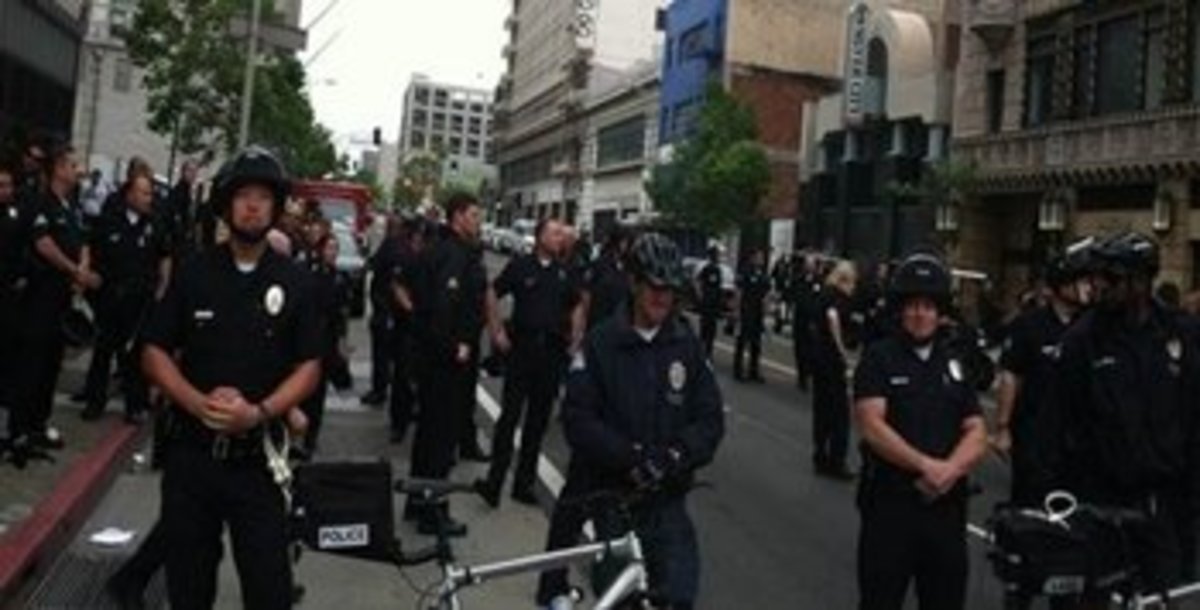 Mayday7 350px Los Angeles Police Department Blocking Hill