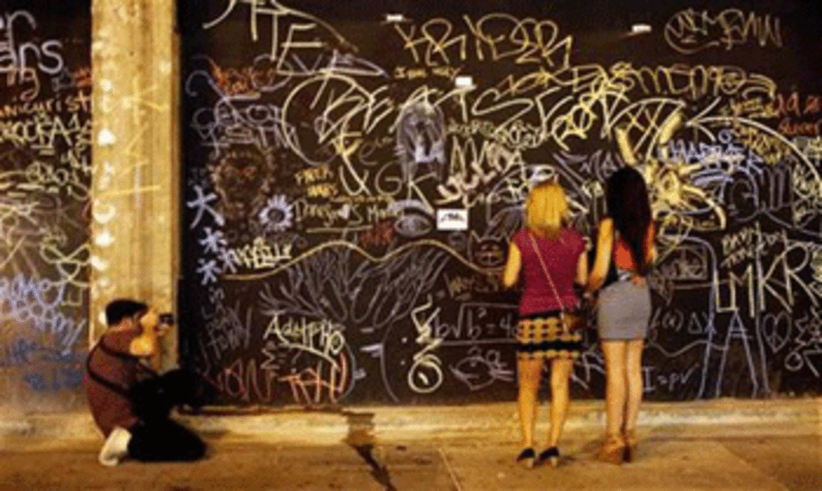 chalk walk wall photo chalk walk wall LAs Chalk Walk Protesters Organize Town Hall Meeting