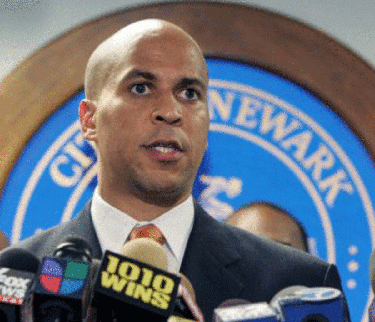 cory booker Cory Booker No Millennial, Should Not Launch Millennial Website