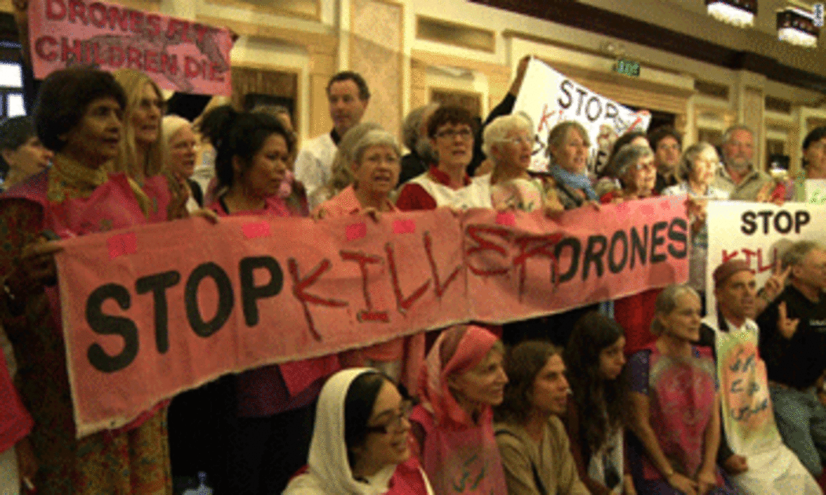 code pink pakiston 1 Citizen Diplomacy Against Drones Over Pakistan