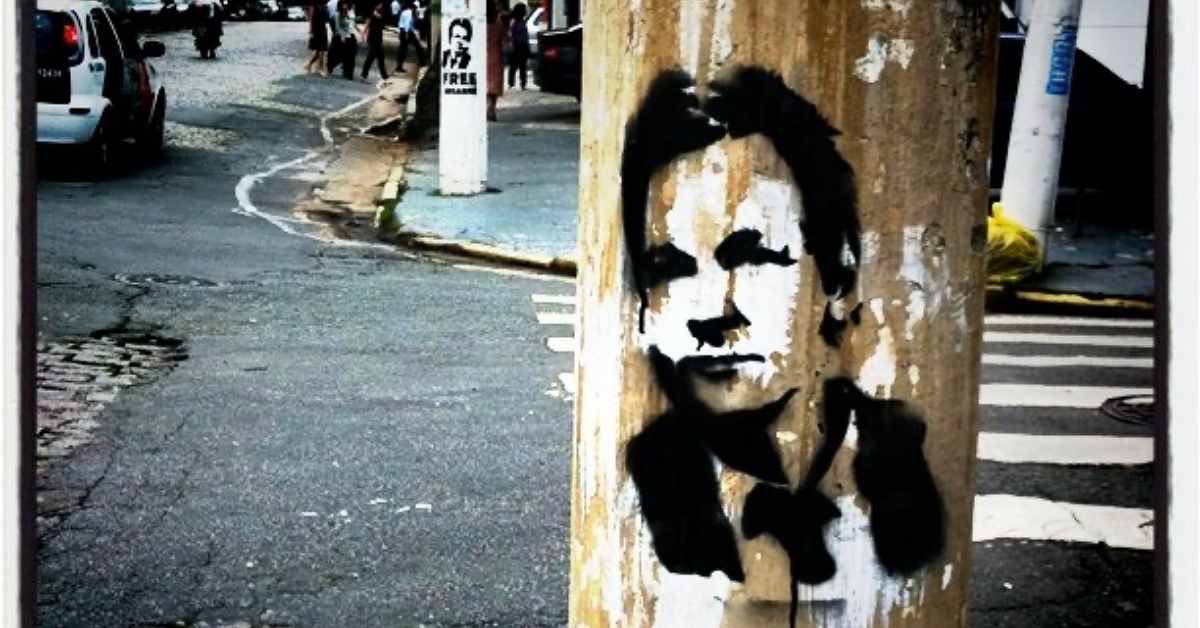 free-assange-1209.jpg