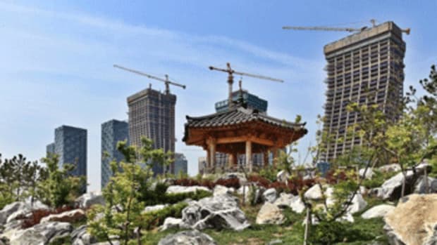 Greg Lindsay: South Korea has always been a ravenous adopter of technology, but it also a boneyard for big ideas that never quite caught on, including smart cities that look pretty dumb in retrospect [LG's Tomorrow City]. Central Park in Songdo IBD.