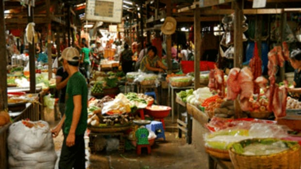 Night Market in Phnom Penh