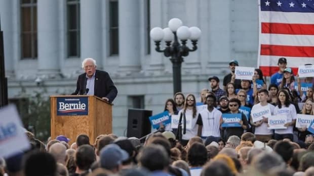 Bernie Sanders speaking to 10,000 in Denver on Monday night.