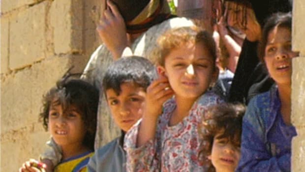 Women and children in Iraq (Photobucket Commons)