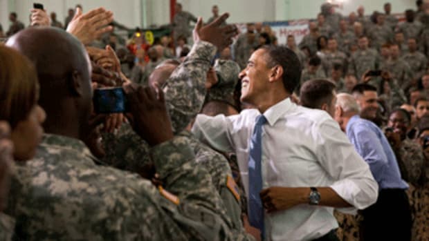 President Obama, Vice President Biden with Fort Campbell, Kentucky, soldiers.