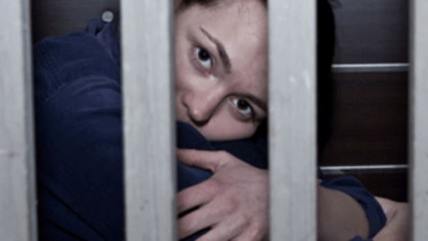 woman-in-prison