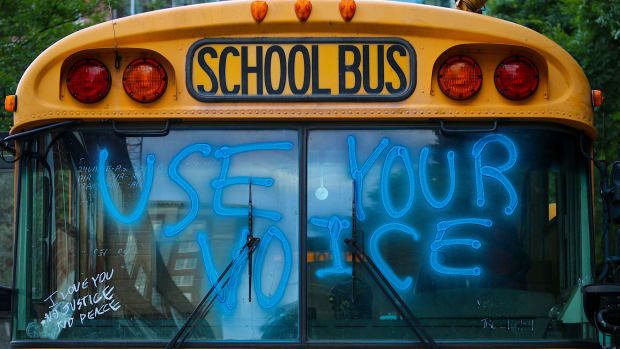 Michigan Public School Parents Fight Back Against Betsy DeVos’ Privatization Agenda