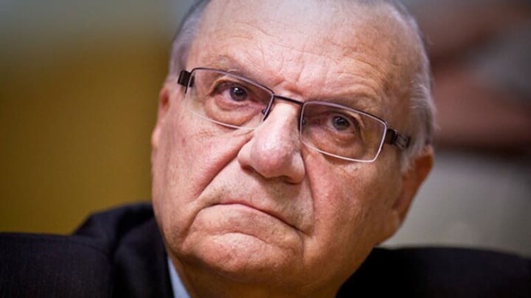 Should Dems Hope Arpaio Wins Arizona’s GOP Senate Nomination?