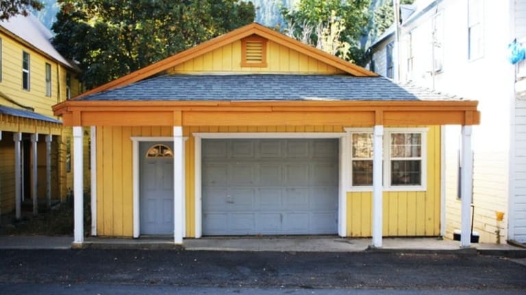5 Common Garage Door Problems and How to Fix Them
