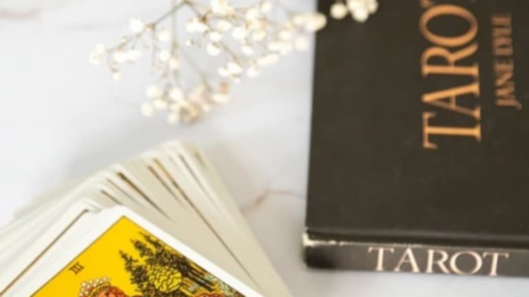 Want to get the most out of your next tarot card reading? Know these 5 tips before seeing a psychic