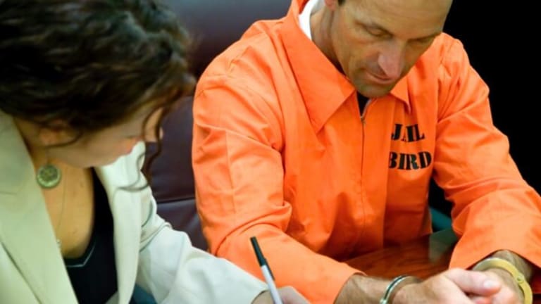 Caught in a Case; Hire the Best Criminal Lawyer