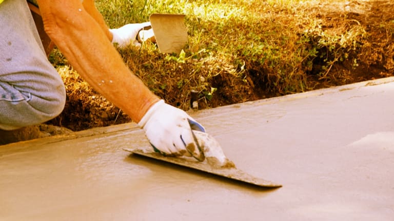 How to Fix Driveway Cracks for a Smooth (and Safe) Home Entrance