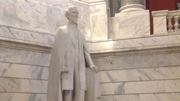 Jefferson Davis Statue Can Stay in Kentucky’s Capitol