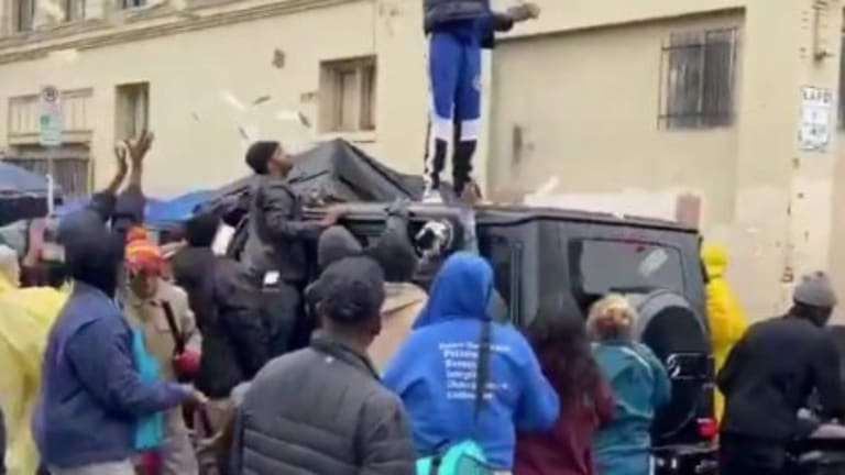What? Blueface Threw Money on Skidrow. How Degrading!