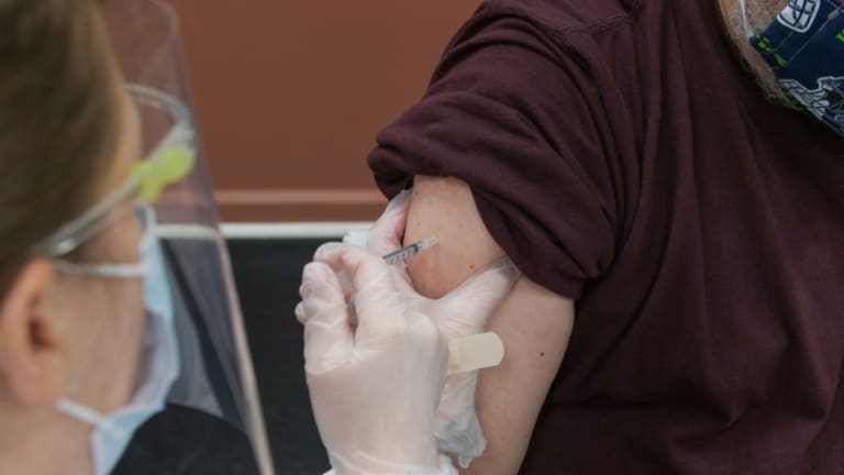 California Vaccine Distribution to Be Led by Blue Cross