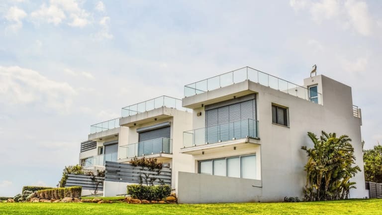 Real Estate Attorneys Can Help Ensure a Smooth and Low-Stress Closing of a Deal