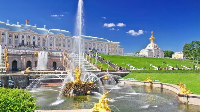 Of Palaces and Peasants