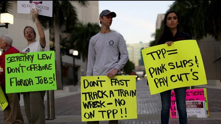 White House Reveals Desperate Lack of Support for TPP