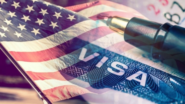Green Card vs Citizenship: Key Differences Explained