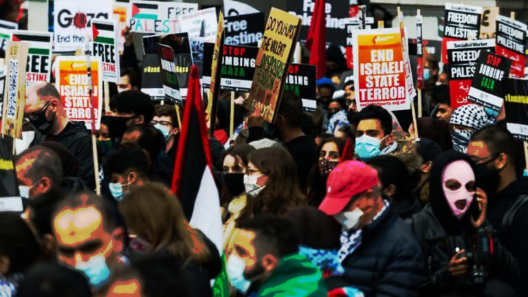 200,000 Gather in London to Demonstrate Solidarity with Palestinians