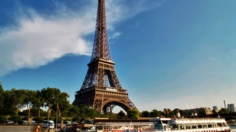 Useful Tips for Travelers to Visit Paris