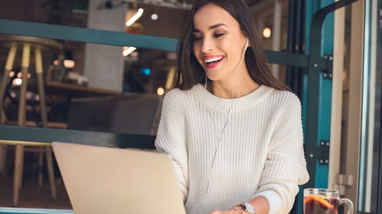 How to Collaborate Effectively in a Hybrid Workplace Environment