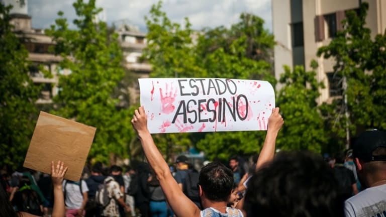 Chileans Protest for Human Rights