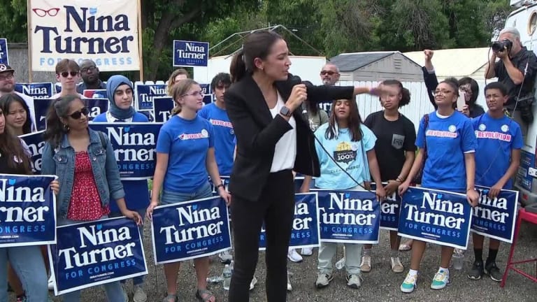 'Hello Somebody!' AOC Campaigns for Nina in Cleveland
