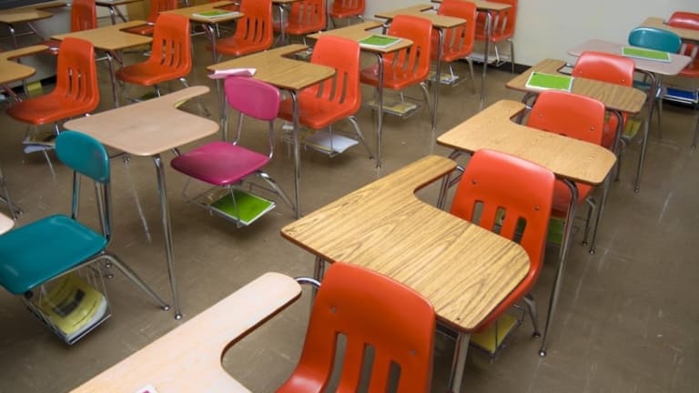 Los Angeles Campuses Urged to Remain Closed