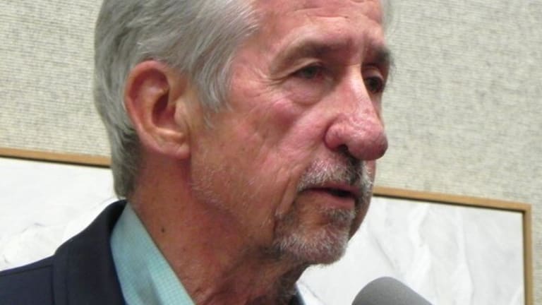 Tom Hayden Dies at 76