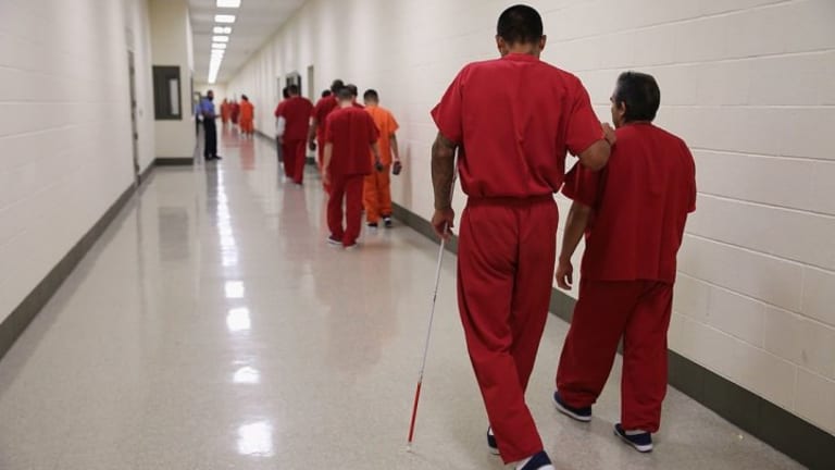 Detained Immigrants Claim They Were Forced to Work Without Pay