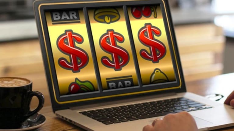 Do People Really Win Jackpots at Online Slots?