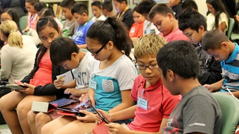 How Native Hawaiians Are Taking Internet Access Into Their Own Hands