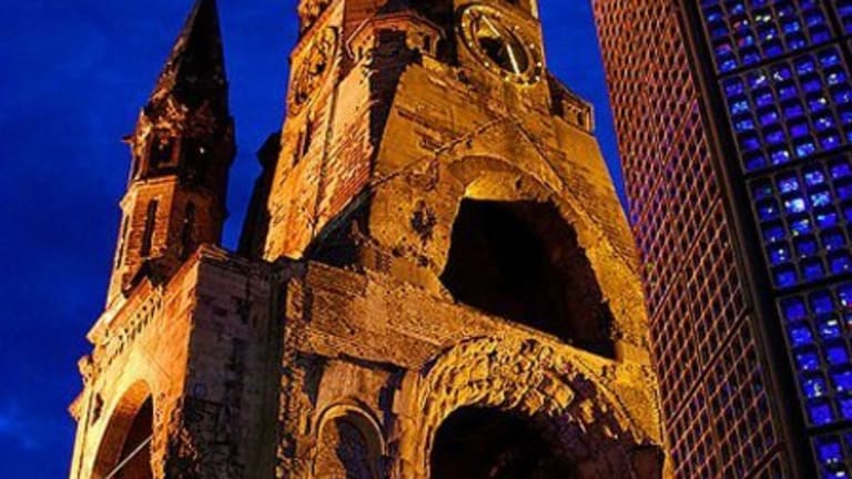 The Architectural Politics of Rebuilding Berlin