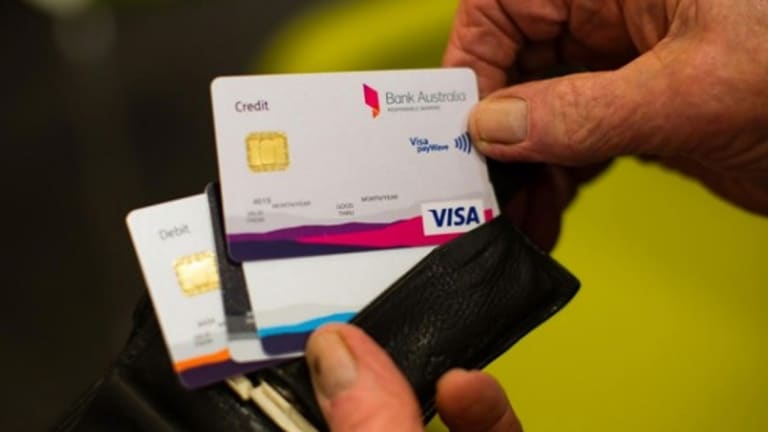 Compare the Difference Between Credit and Debit Cards