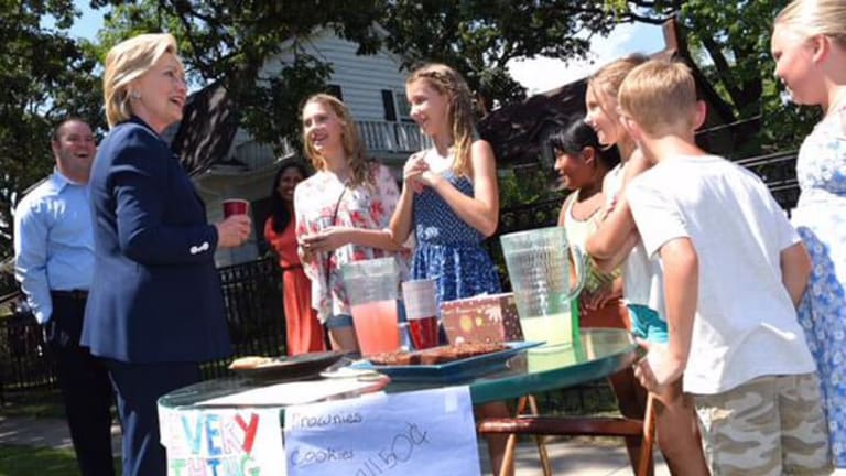 Tell Hillary to Oppose Dark Act and Support GMO Labeling