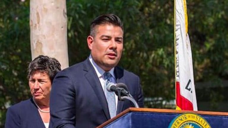 State Senator Ricardo Lara’s Bill Says No to Wall in California