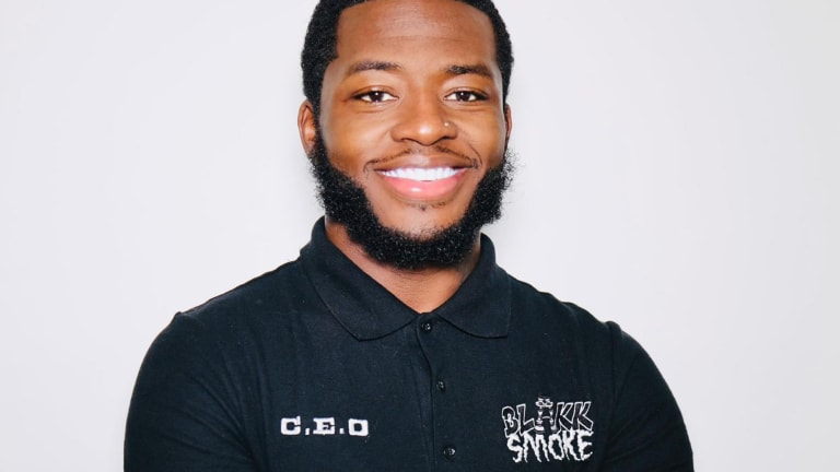 Blakk Tatted, the C.E.O of Blakk Smoke made Over 1 MILLION DOLLARS in just 9 hours with his new NO NICOTINE & NO TOBACCO one of a kind HOOKAH PENS