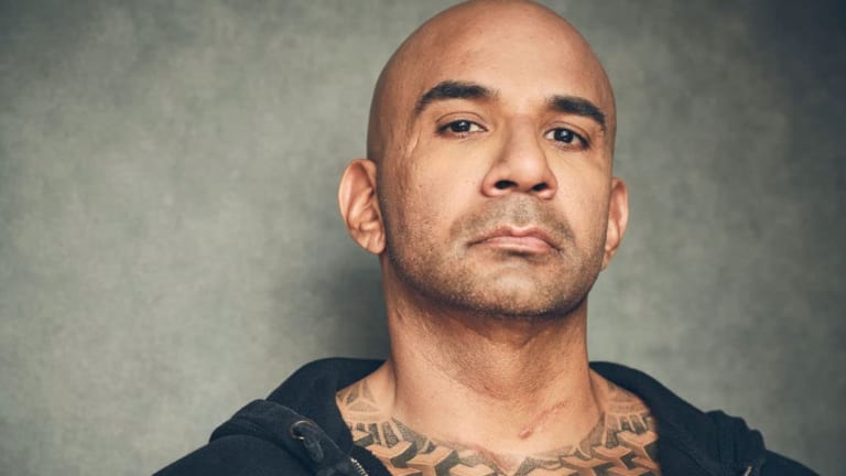 How to Become a Credible Disruptive Entertainer in Hollywood with Xavier Dean