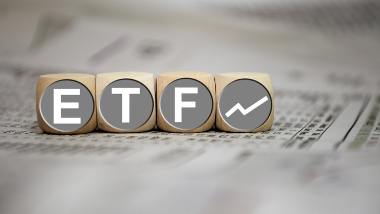bitcoin invest etf top 10 cele mai bune site-uri de tranzacționare tf2