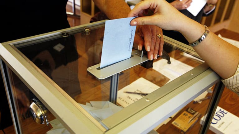 Why Are Colombian Election Candidates Auditioning in Washington?