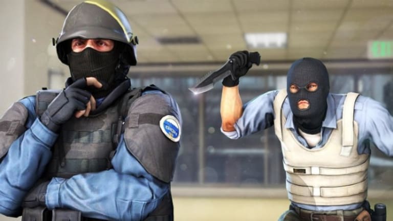Why Do CS:GO Players Switch Weapons All the Time?