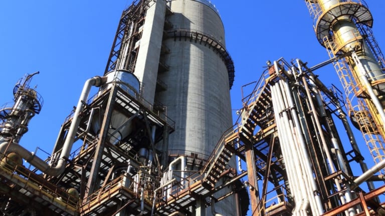 California Oil and Trades Union Alliance Threatens to Torpedo Oil Setbacks Bill