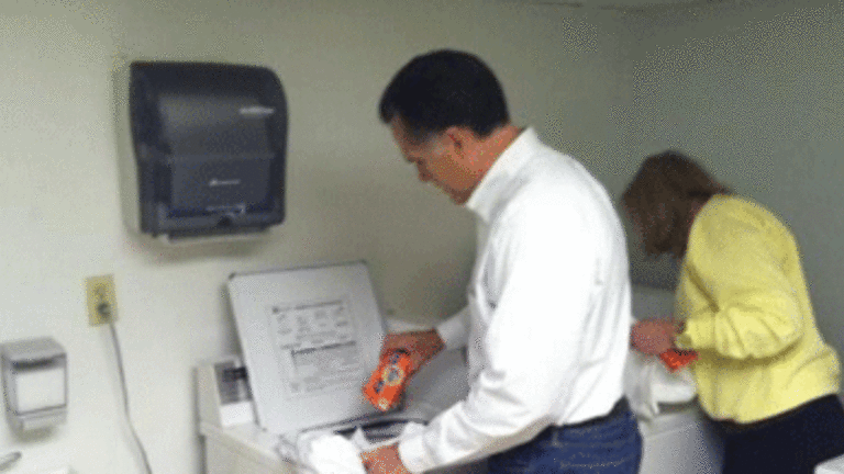 Awkward Family Photos: Mitt Laundry